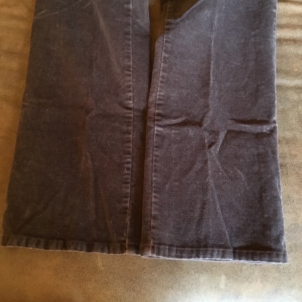 St. John’s Bay brown cords boot cut high rise 6P